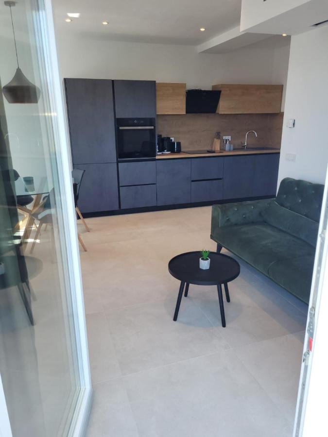 Apartamento Haus Dalmatia With Heated Pool Bibinje Exterior foto