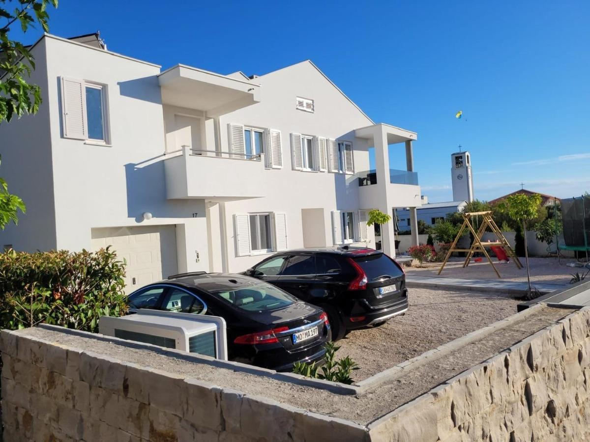Apartamento Haus Dalmatia With Heated Pool Bibinje Exterior foto
