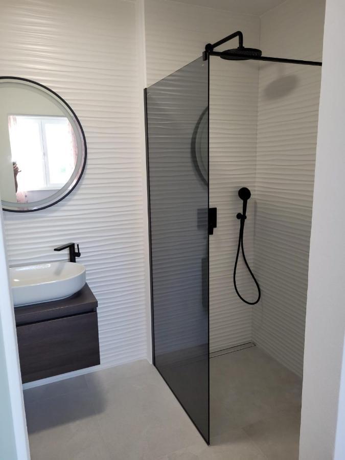 Apartamento Haus Dalmatia With Heated Pool Bibinje Exterior foto