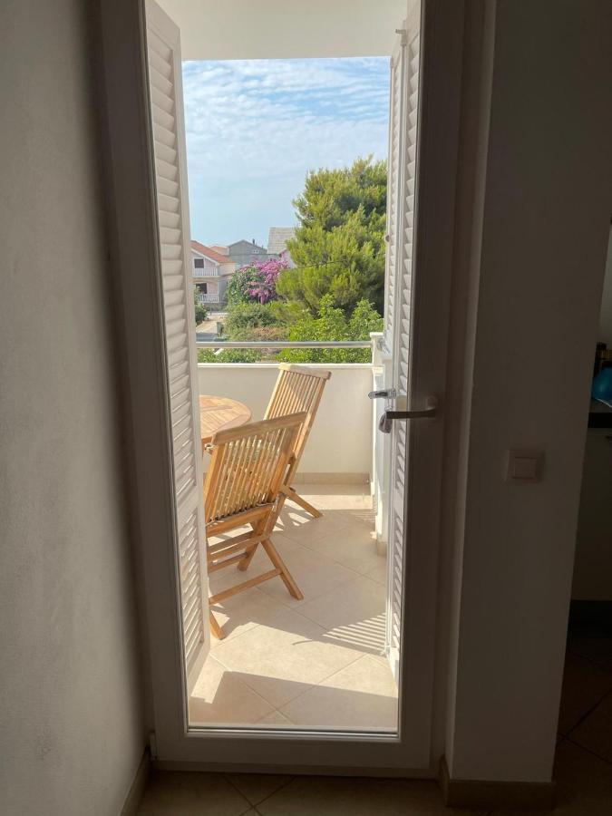 Apartamento Haus Dalmatia With Heated Pool Bibinje Exterior foto