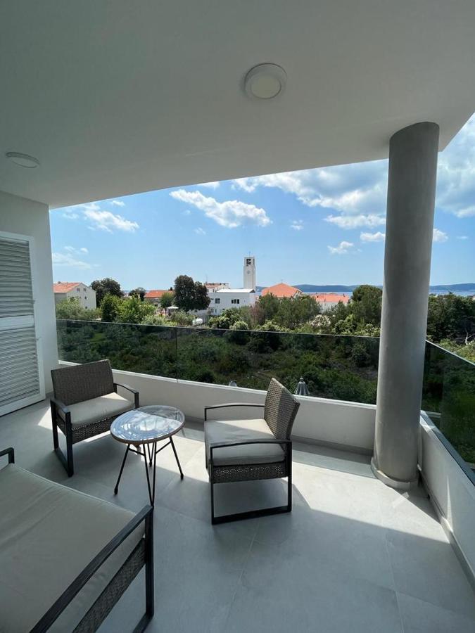 Apartamento Haus Dalmatia With Heated Pool Bibinje Exterior foto